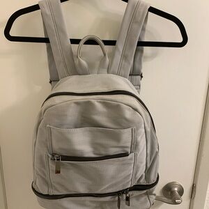 Di + activ Backpack with Shoe Storage / Gray